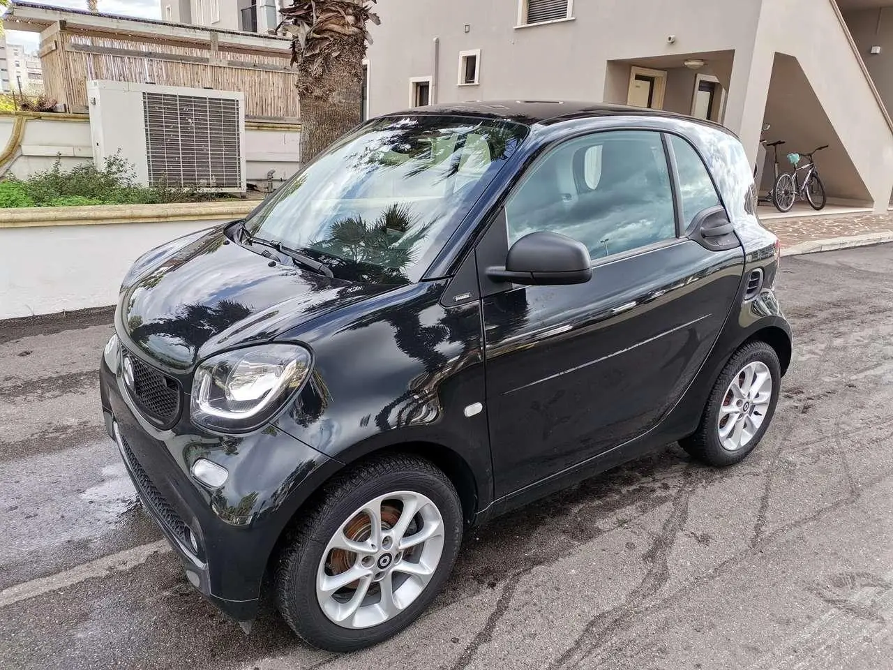 Photo 1 : Smart Fortwo 2017 Petrol