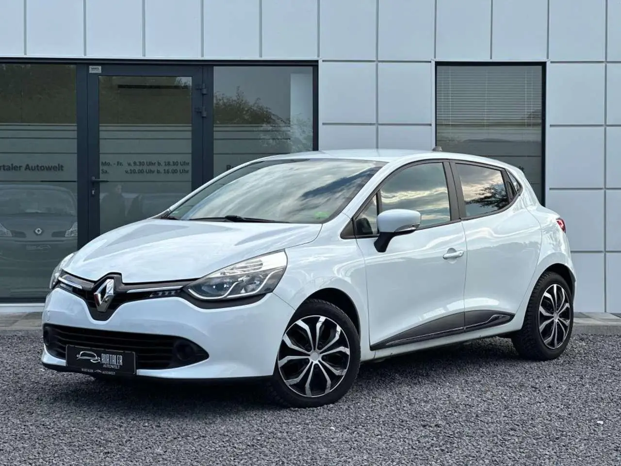 Photo 1 : Renault Clio 2015 Petrol