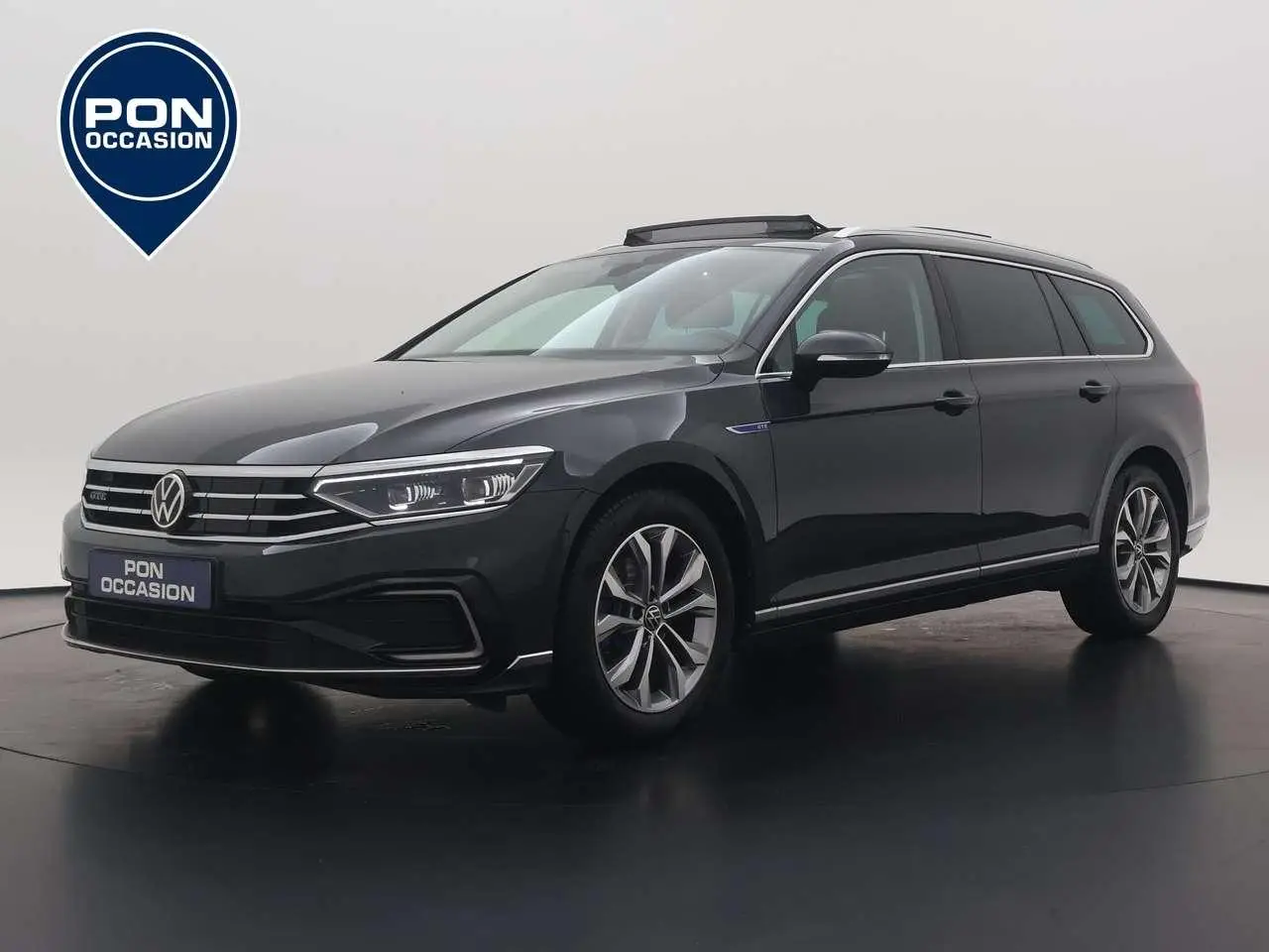 Photo 1 : Volkswagen Passat 2021 Hybrid