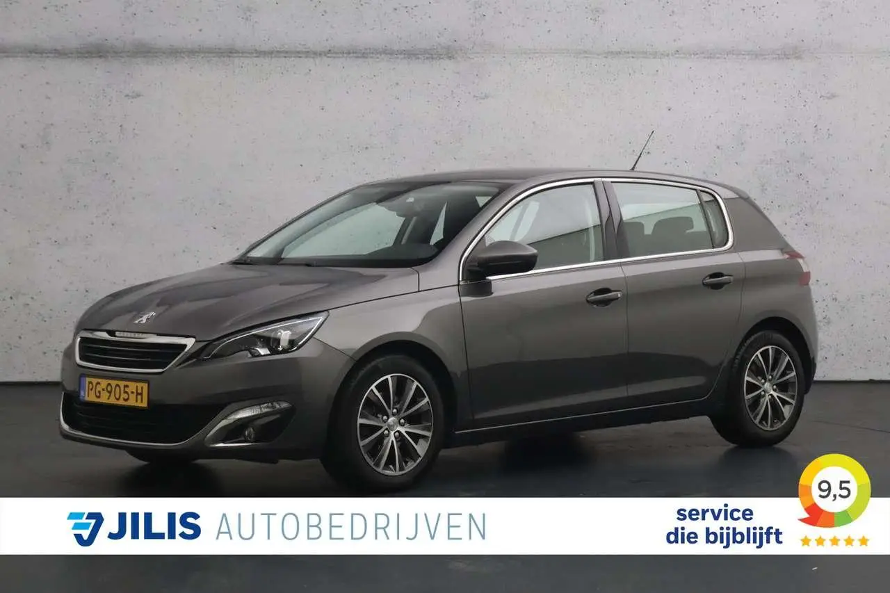 Photo 1 : Peugeot 308 2017 Petrol