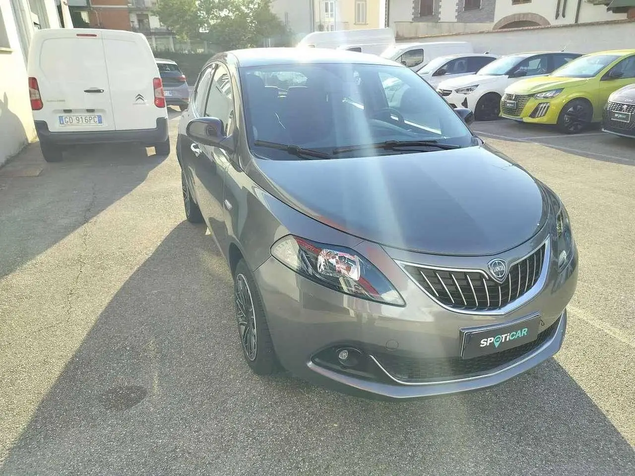 Photo 1 : Lancia Ypsilon 2023 Petrol