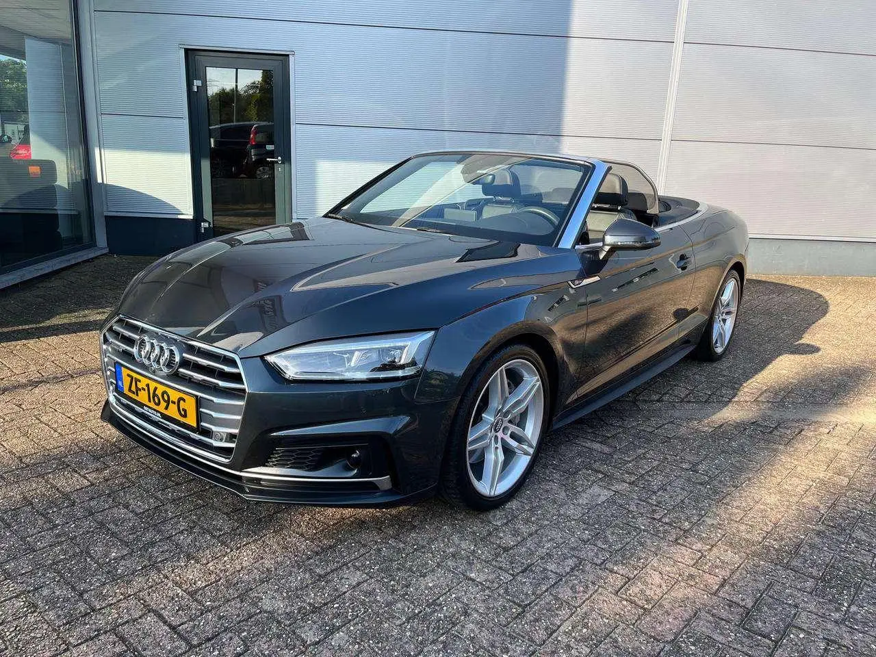 Photo 1 : Audi A5 2018 Petrol