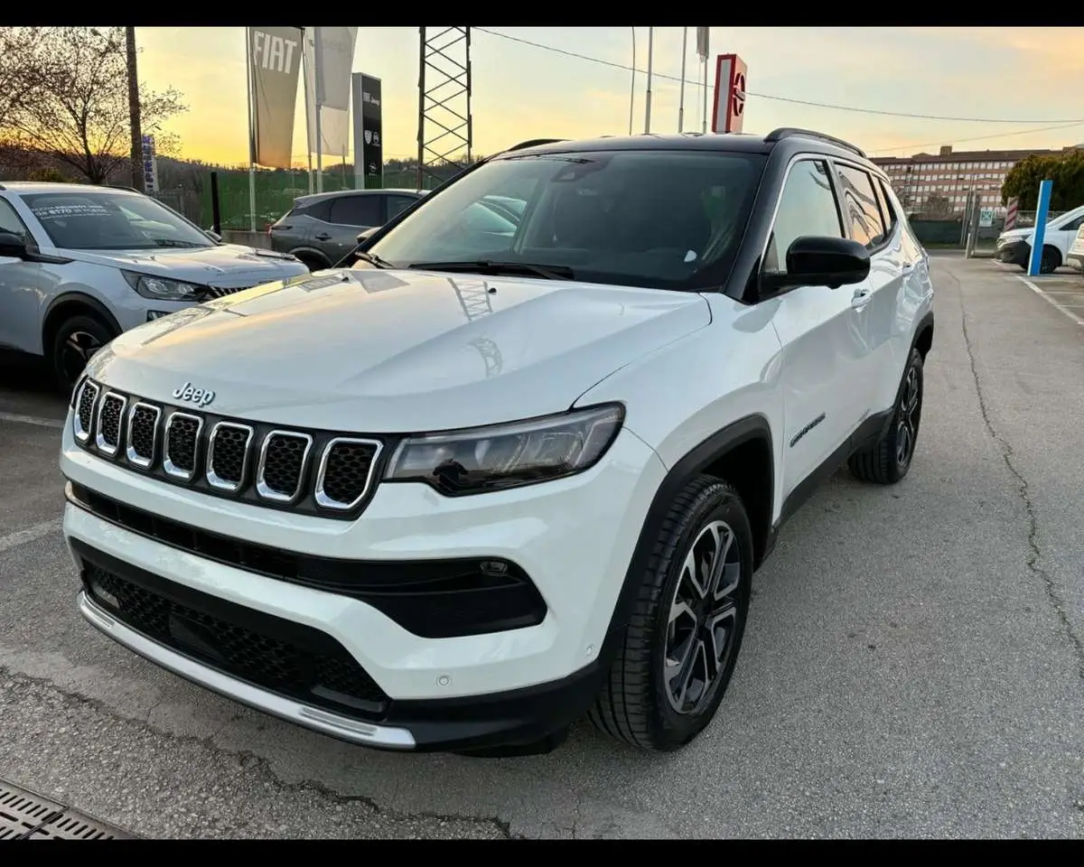 Photo 1 : Jeep Compass 2023 Hybrid