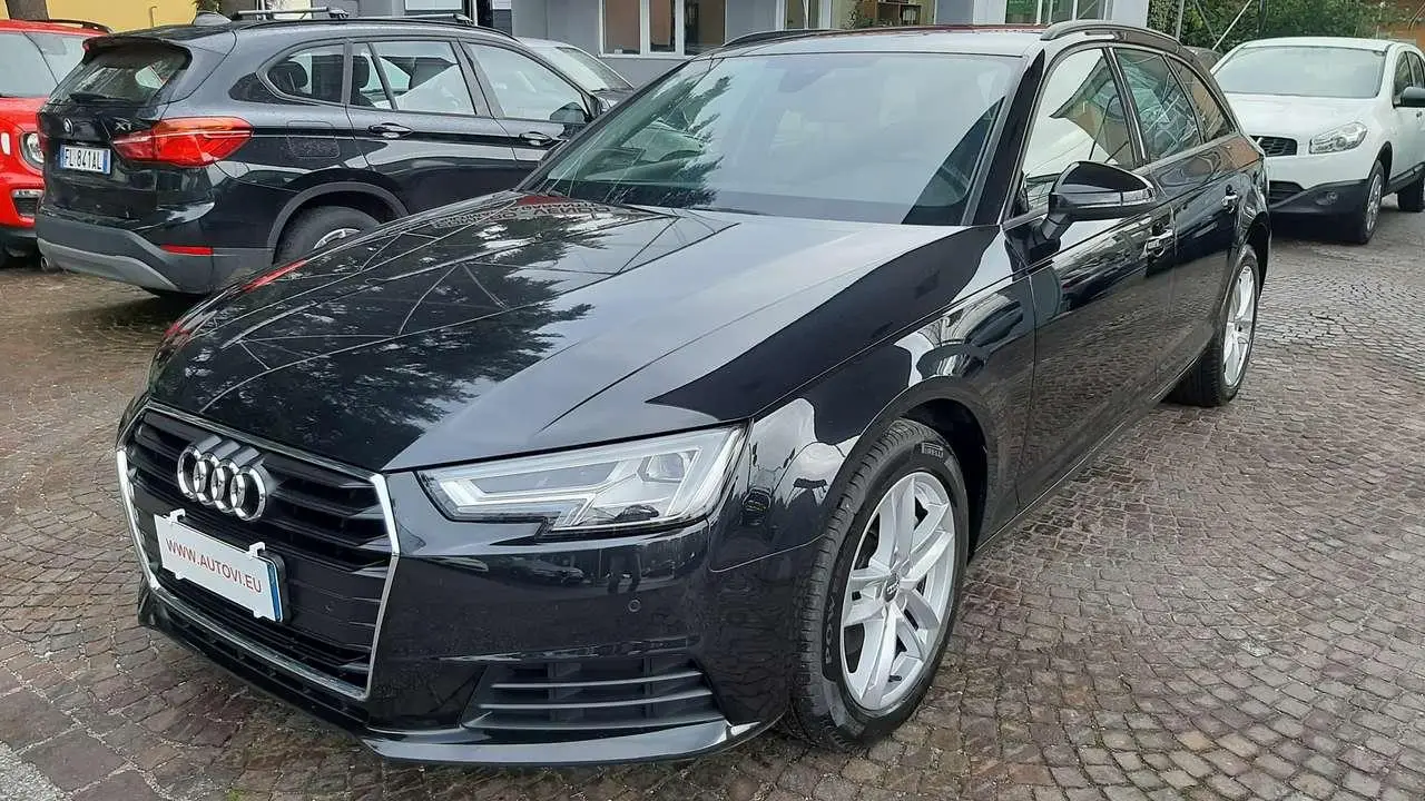 Photo 1 : Audi A4 2019 Diesel