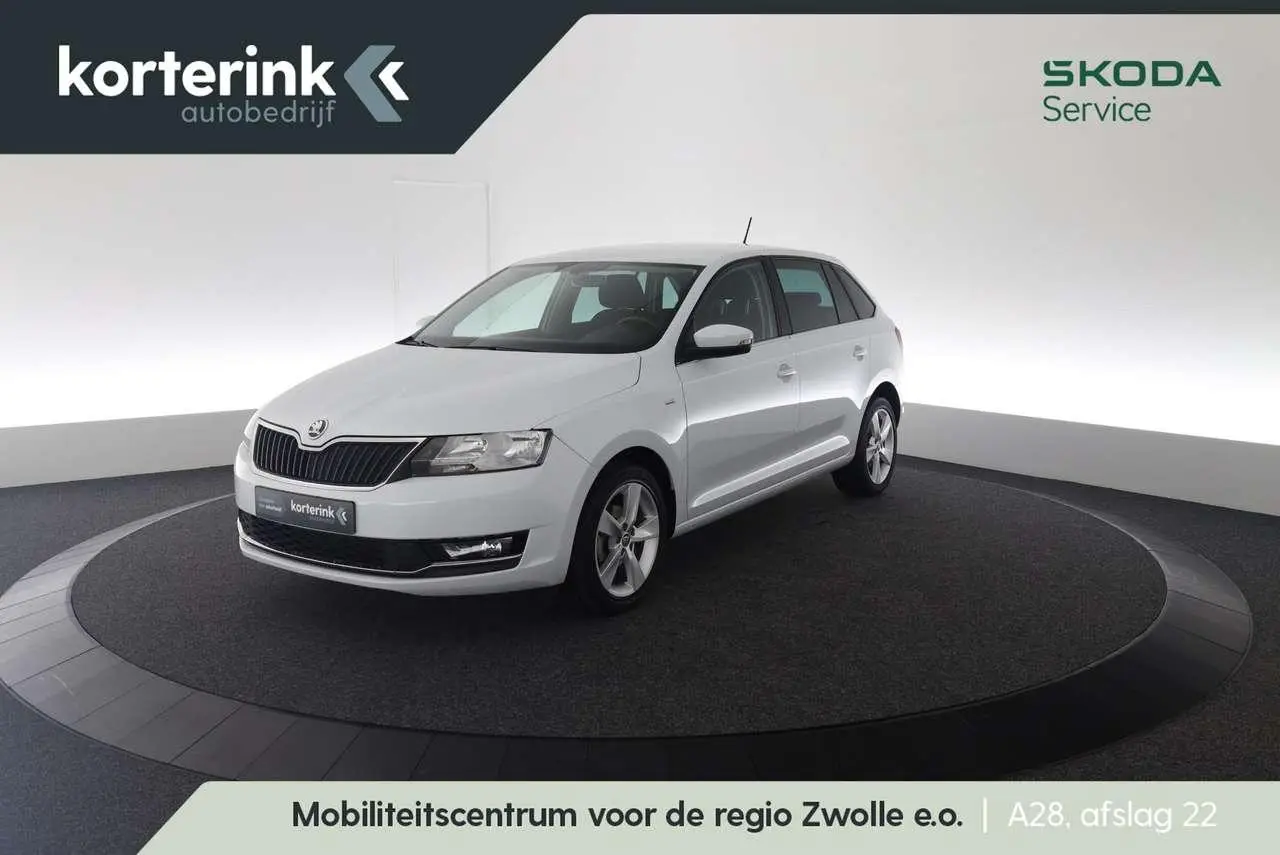 Photo 1 : Skoda Rapid 2018 Essence