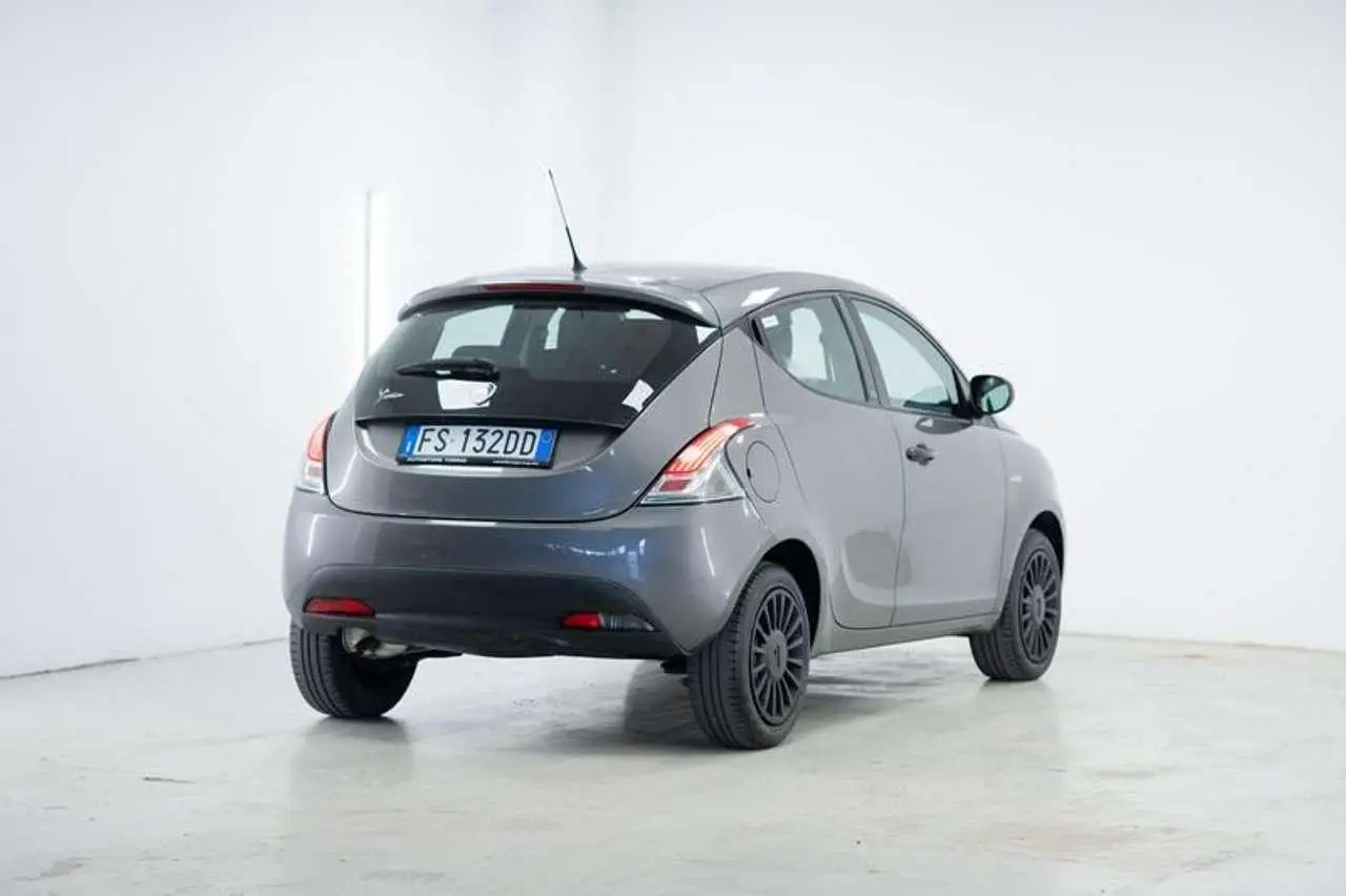 Photo 1 : Lancia Ypsilon 2018 Essence