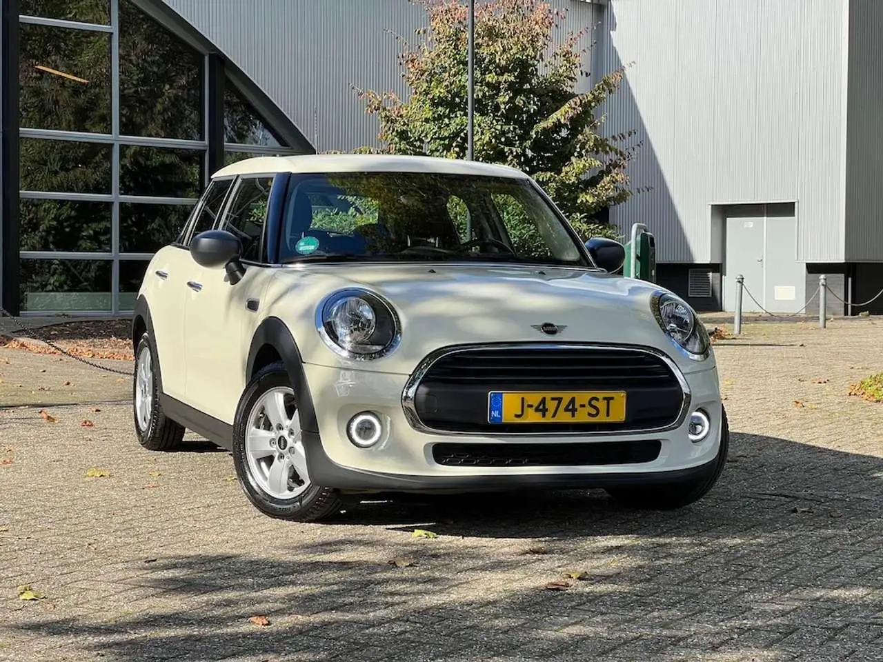 Photo 1 : Mini Cooper 2020 Petrol