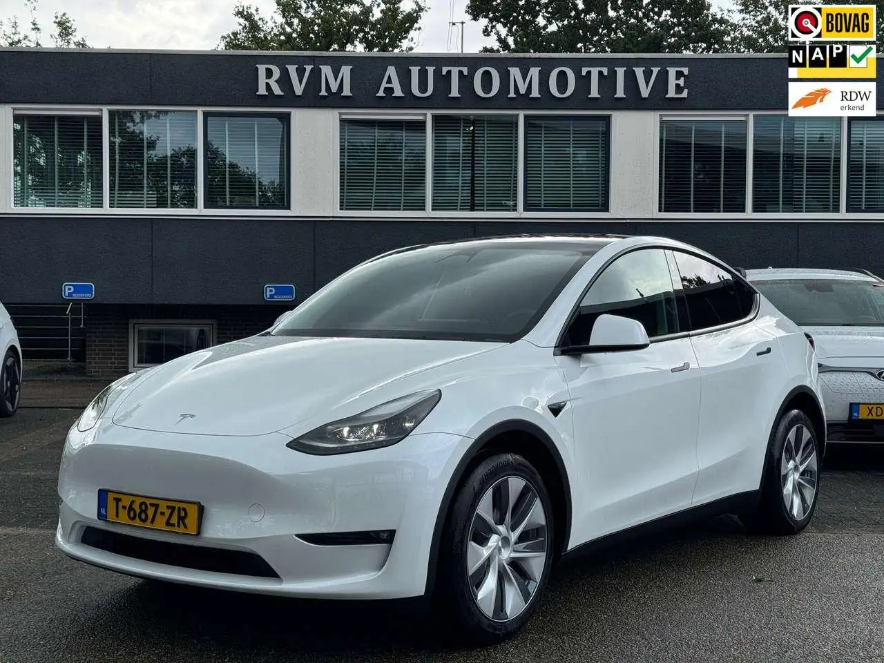 Photo 1 : Tesla Model Y 2023 Electric