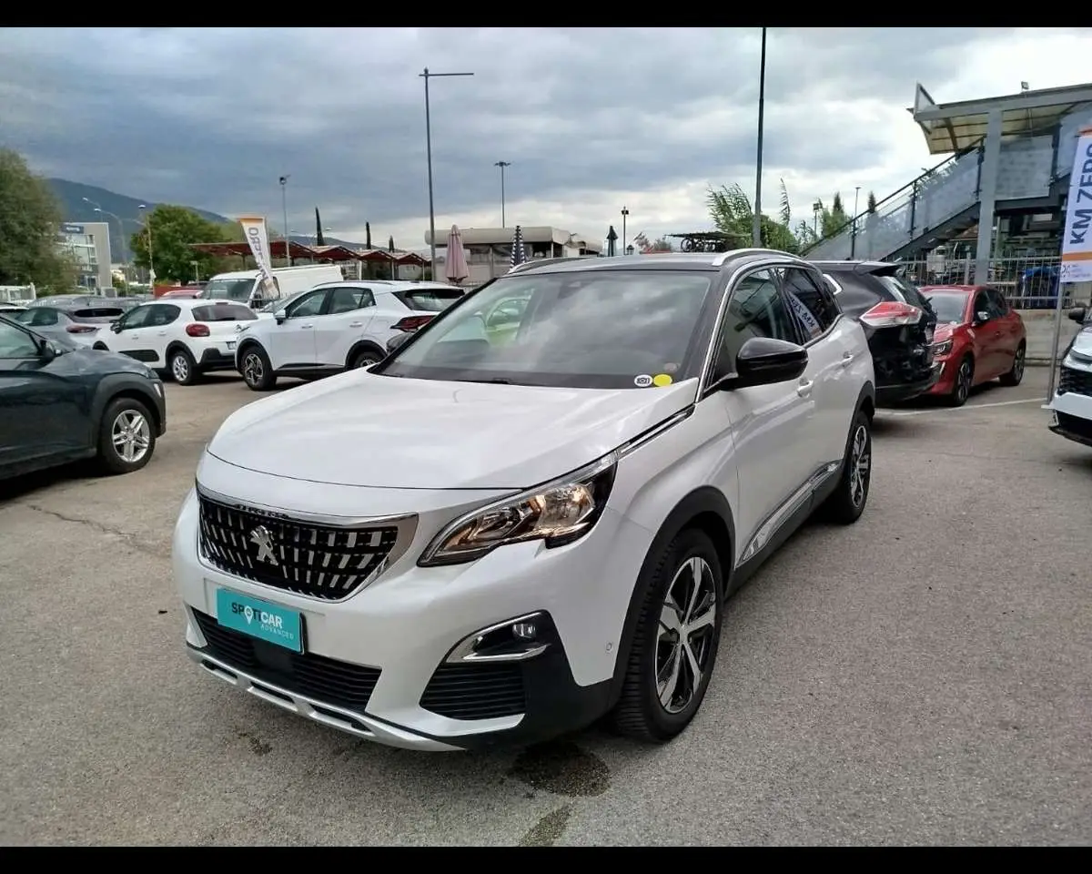 Photo 1 : Peugeot 3008 2019 Diesel