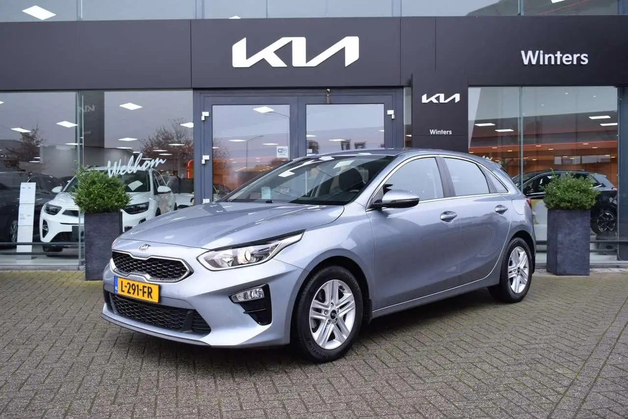 Photo 1 : Kia Ceed 2021 Petrol