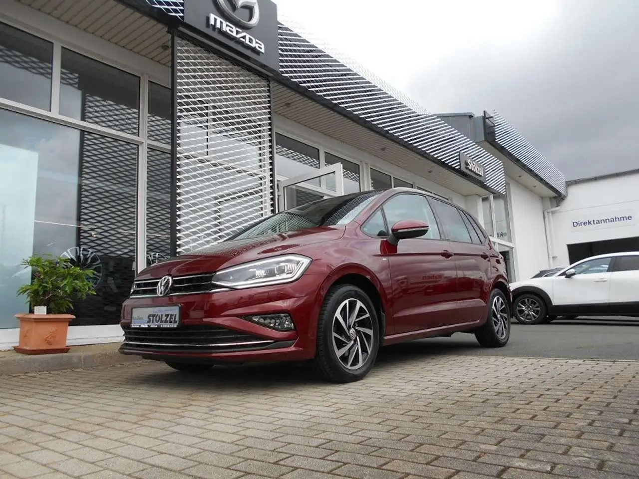 Photo 1 : Volkswagen Golf 2018 Petrol