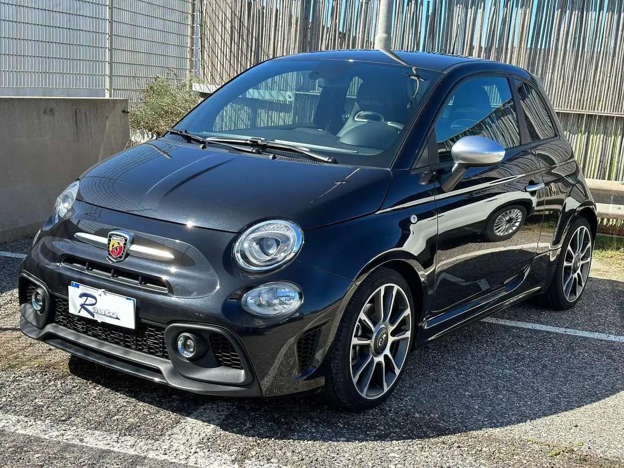 Photo 1 : Abarth 595 2022 Petrol