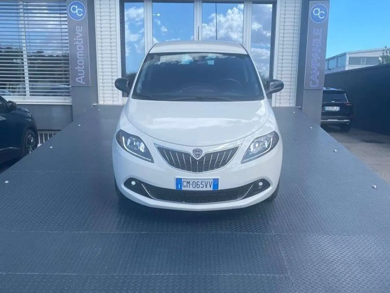 Photo 1 : Lancia Ypsilon 2023 Hybrid