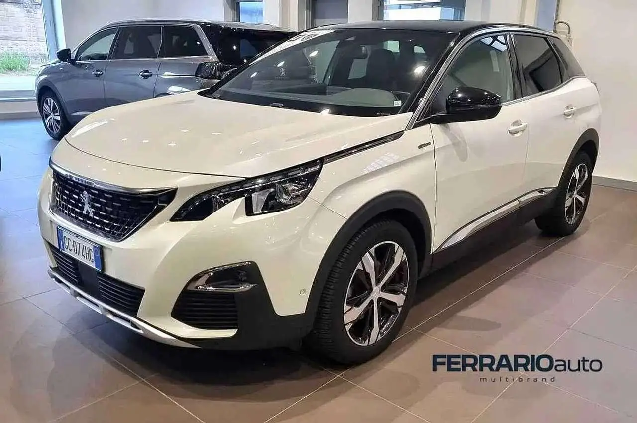 Photo 1 : Peugeot 3008 2020 Essence