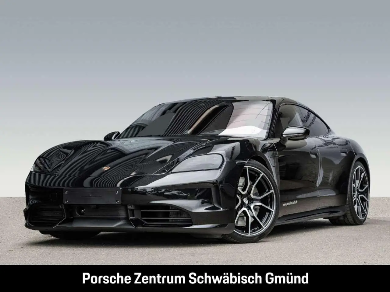 Photo 1 : Porsche Taycan 2024 Electric