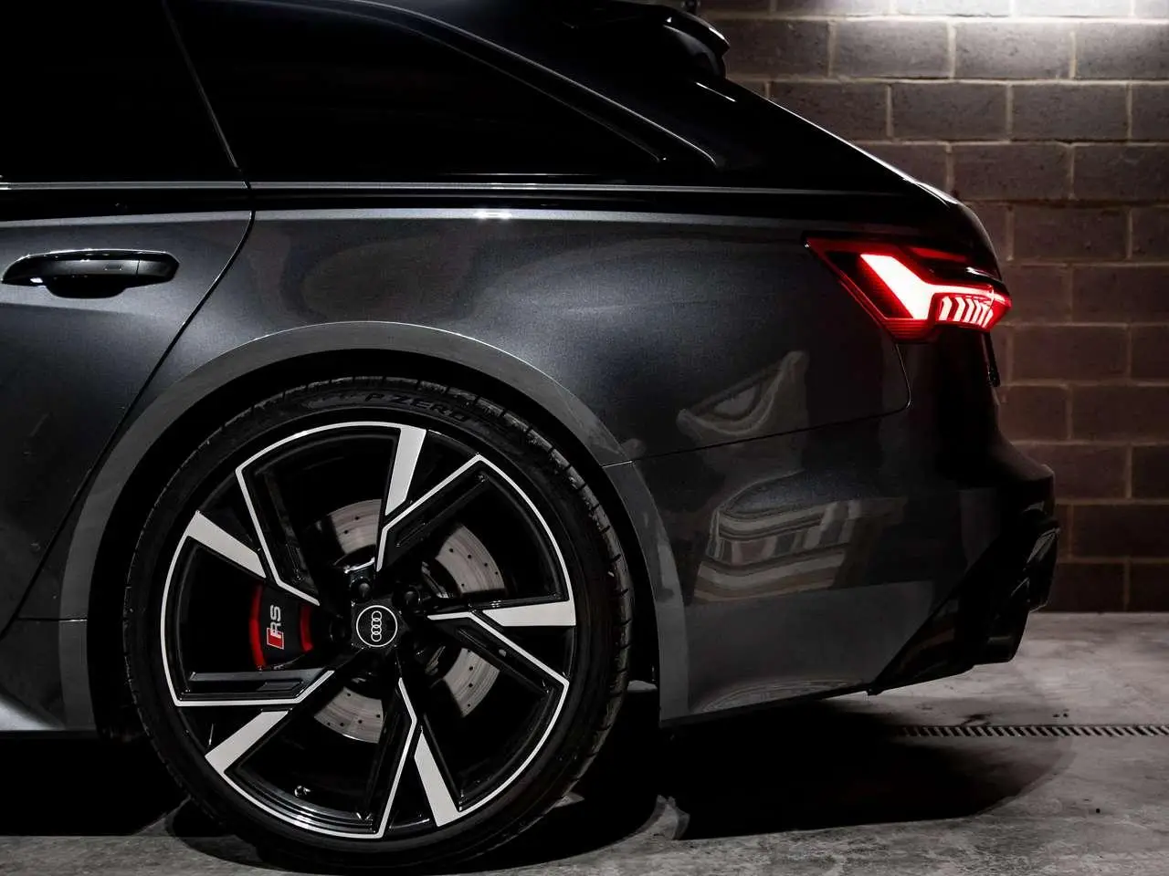 Photo 1 : Audi Rs6 2021 Essence