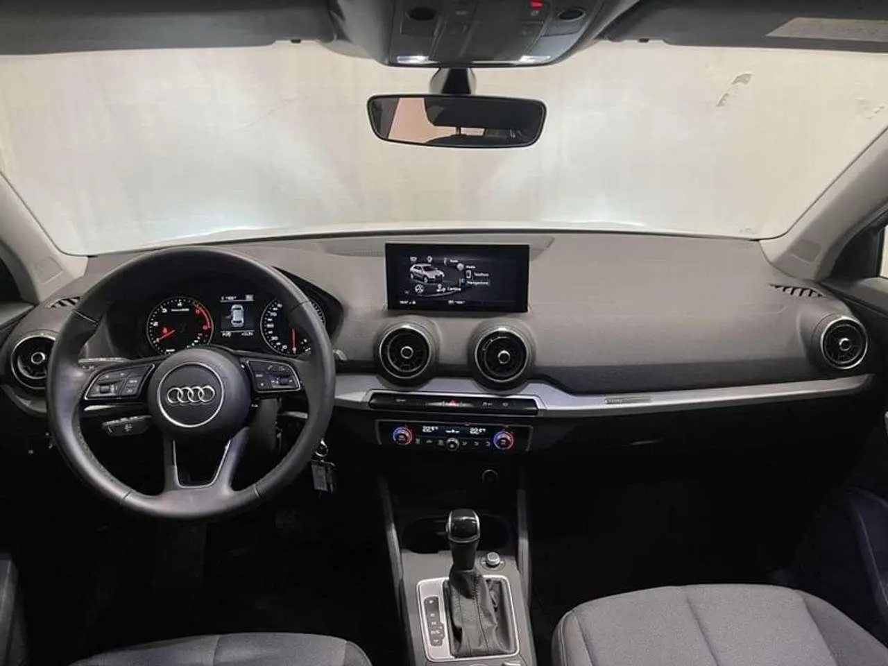 Photo 1 : Audi Q2 2022 Diesel