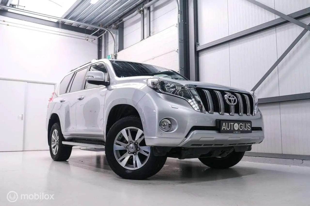 Photo 1 : Toyota Land Cruiser 2016 Petrol