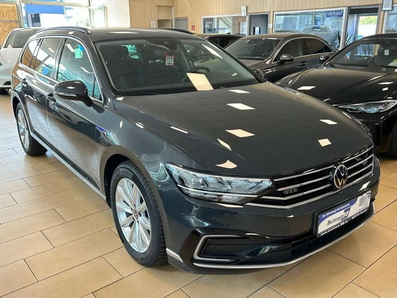 Photo 1 : Volkswagen Passat 2021 Essence