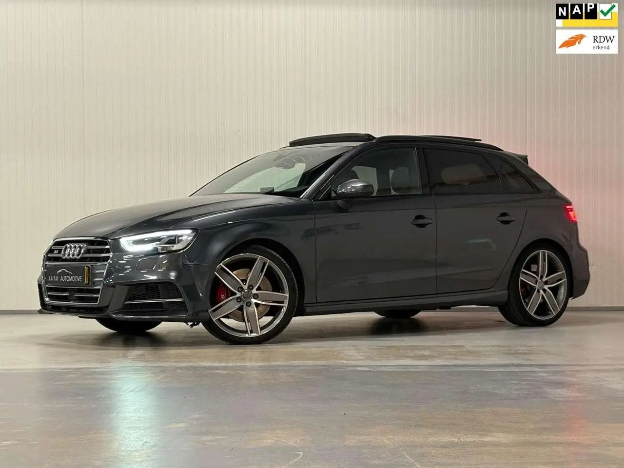 Photo 1 : Audi A3 2017 Petrol