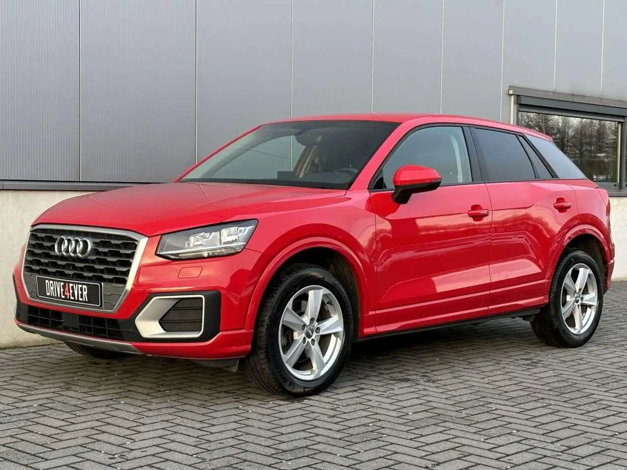 Photo 1 : Audi Q2 2017 Petrol