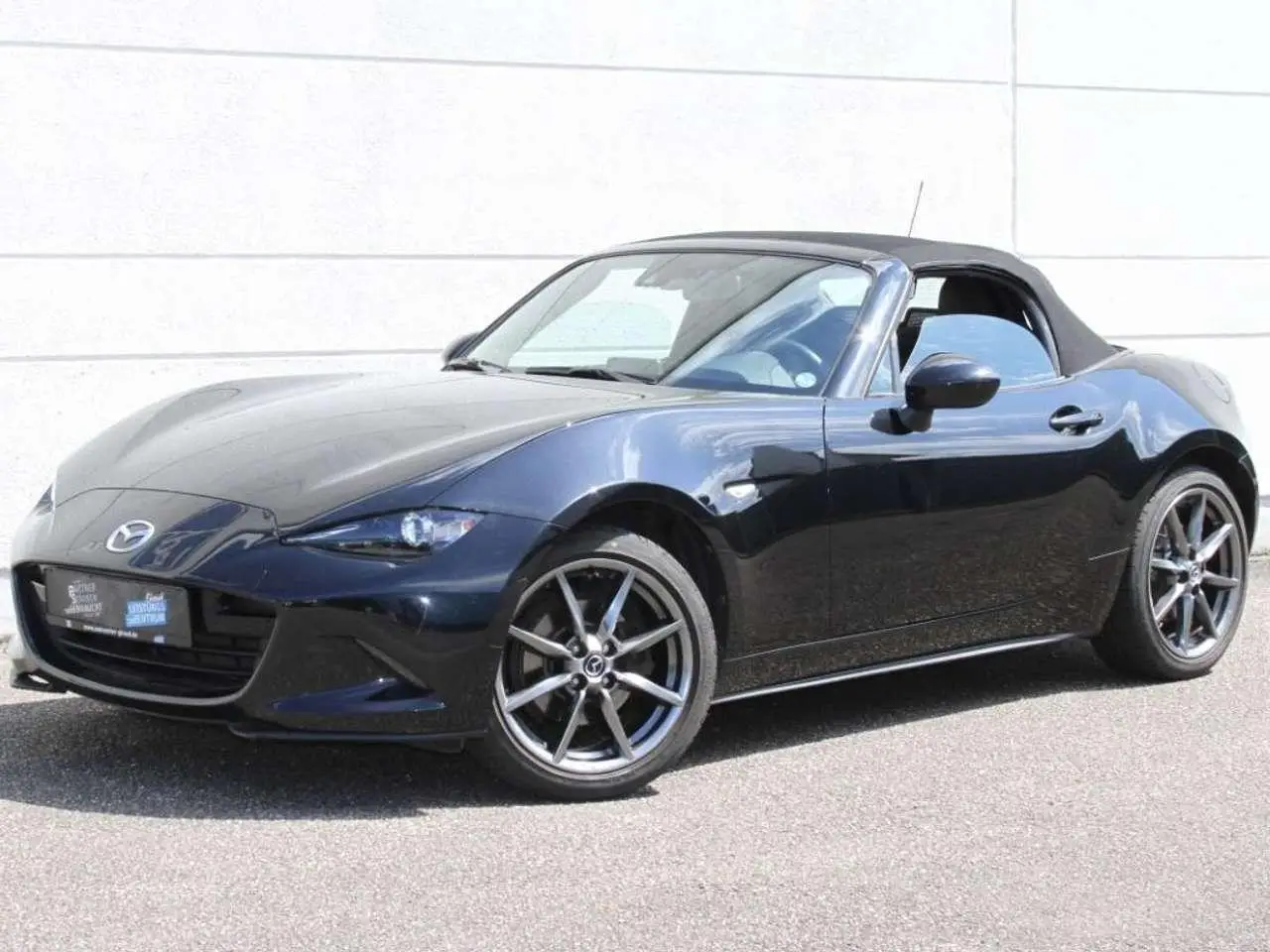 Photo 1 : Mazda Mx-5 2017 Petrol