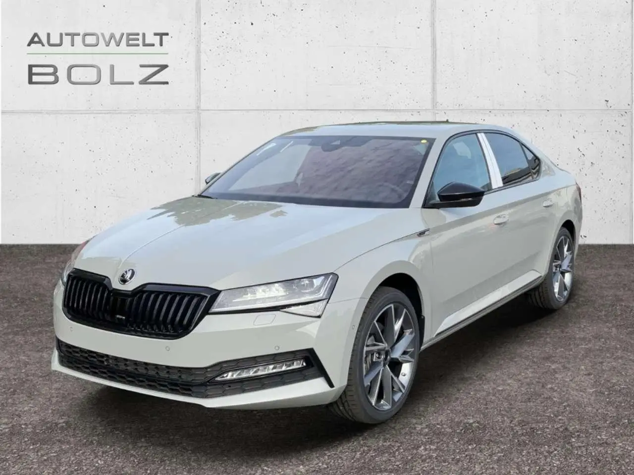 Photo 1 : Skoda Superb 2024 Essence