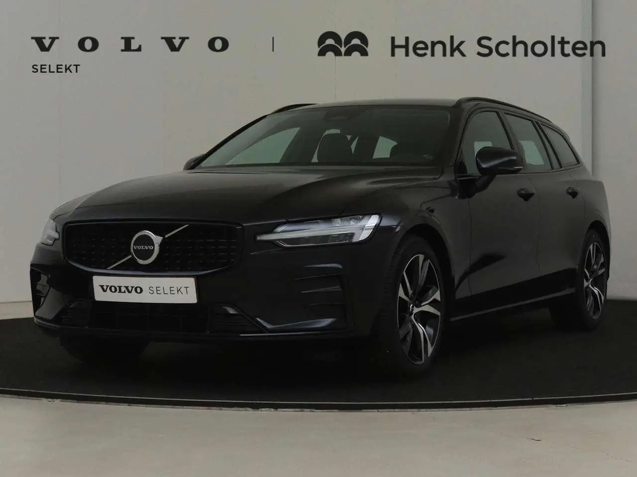 Photo 1 : Volvo V60 2024 Essence