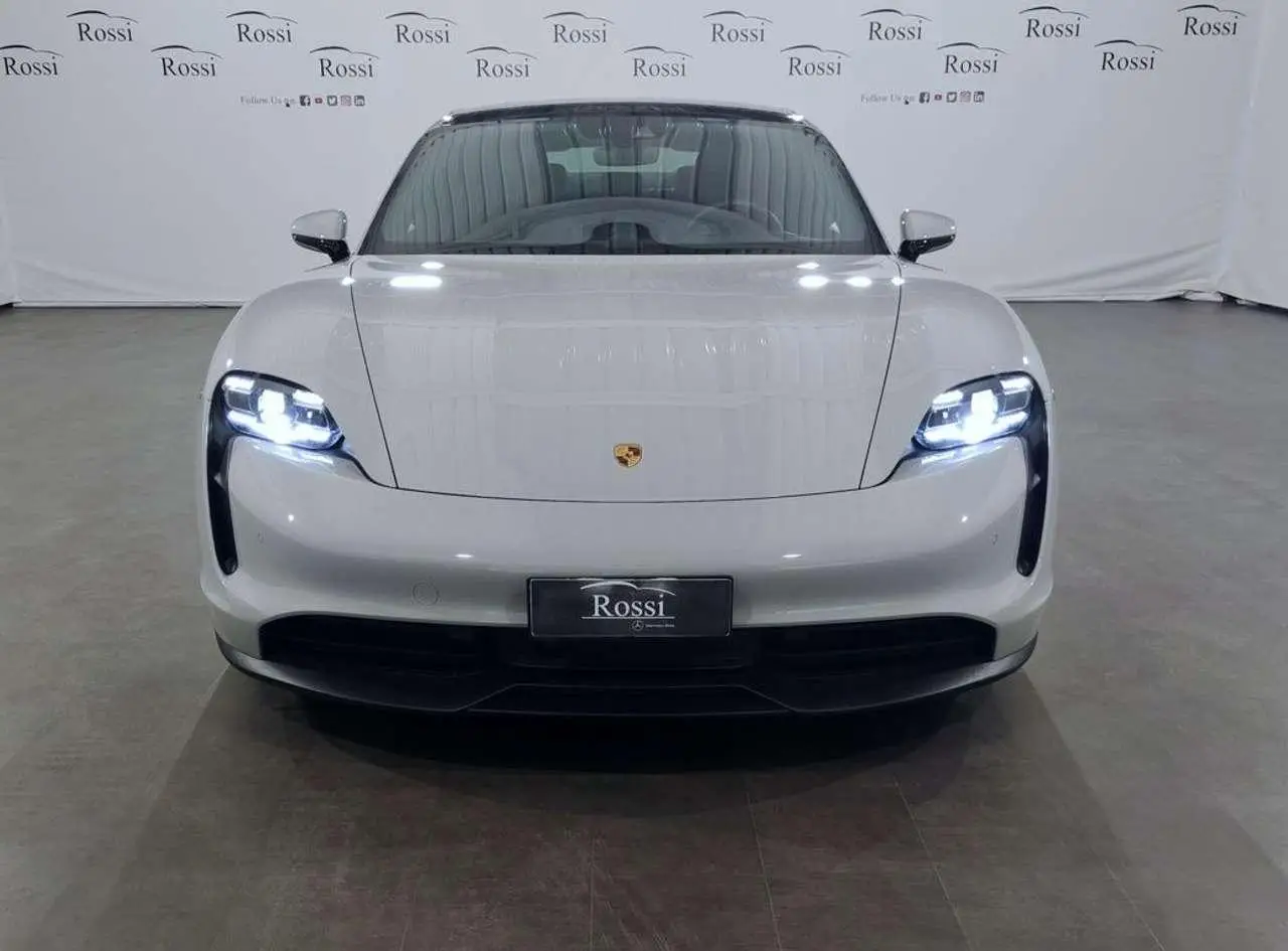 Photo 1 : Porsche Taycan 2020 Electric