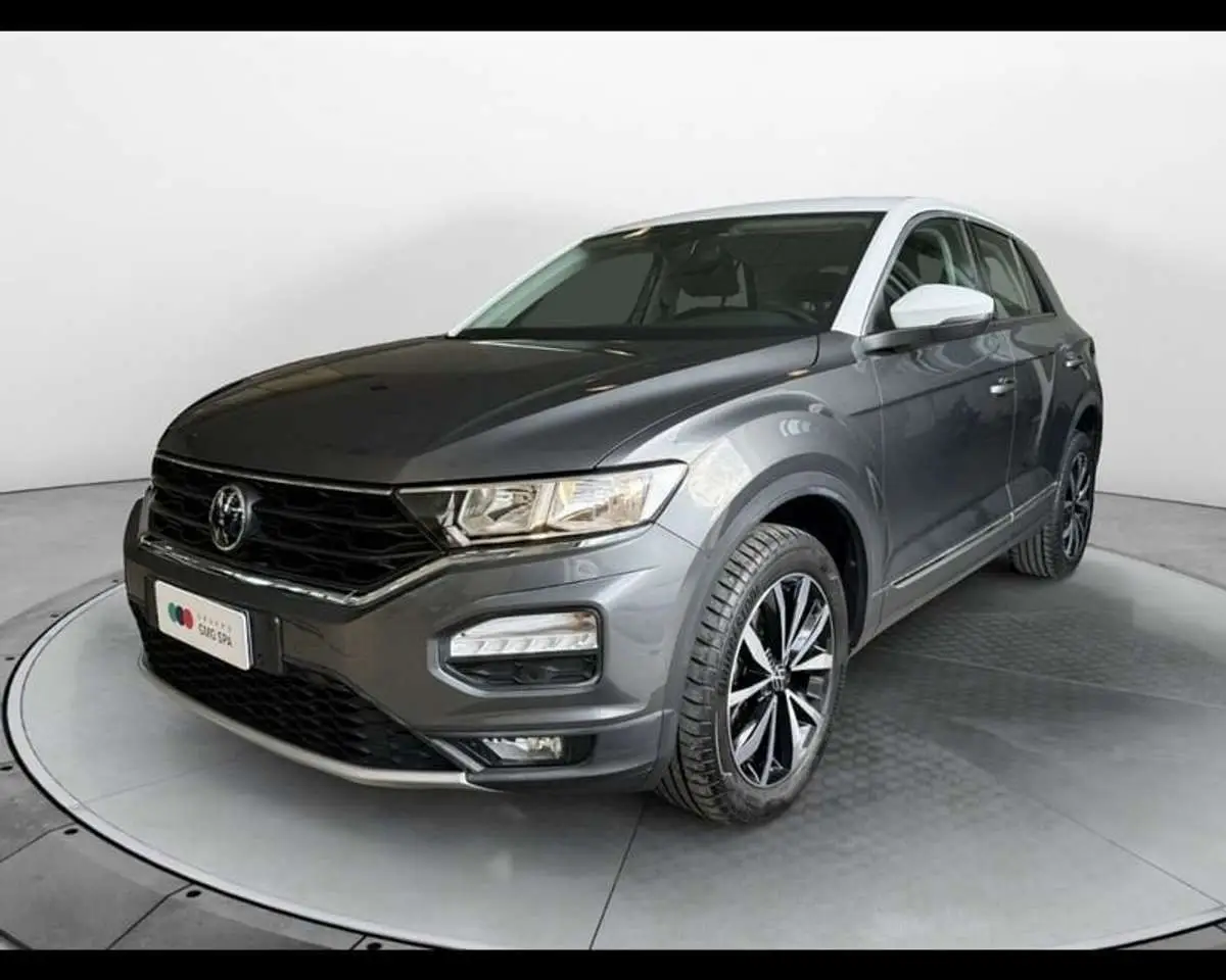 Photo 1 : Volkswagen T-roc 2021 Essence