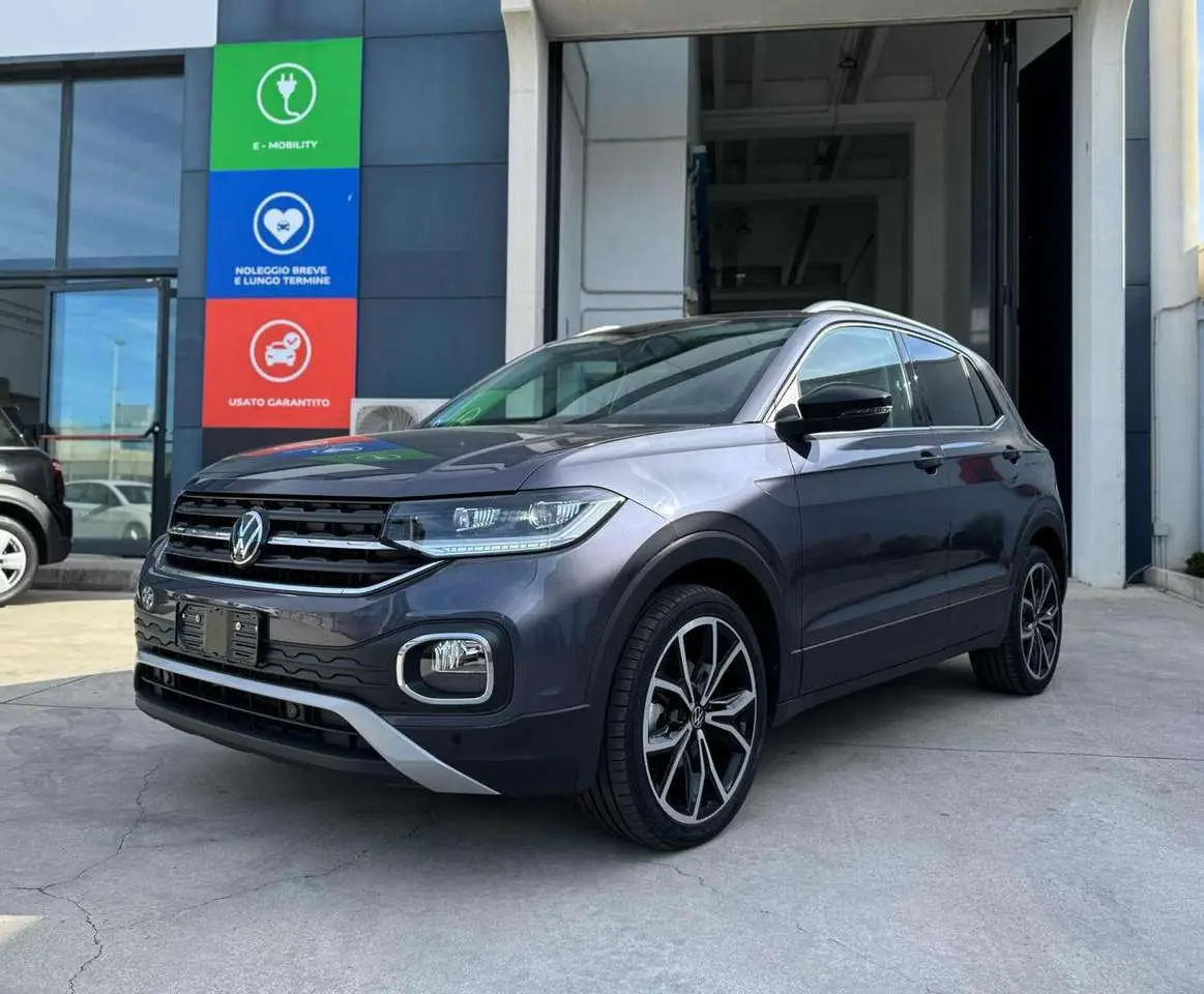 Photo 1 : Volkswagen T-cross 2023 Essence