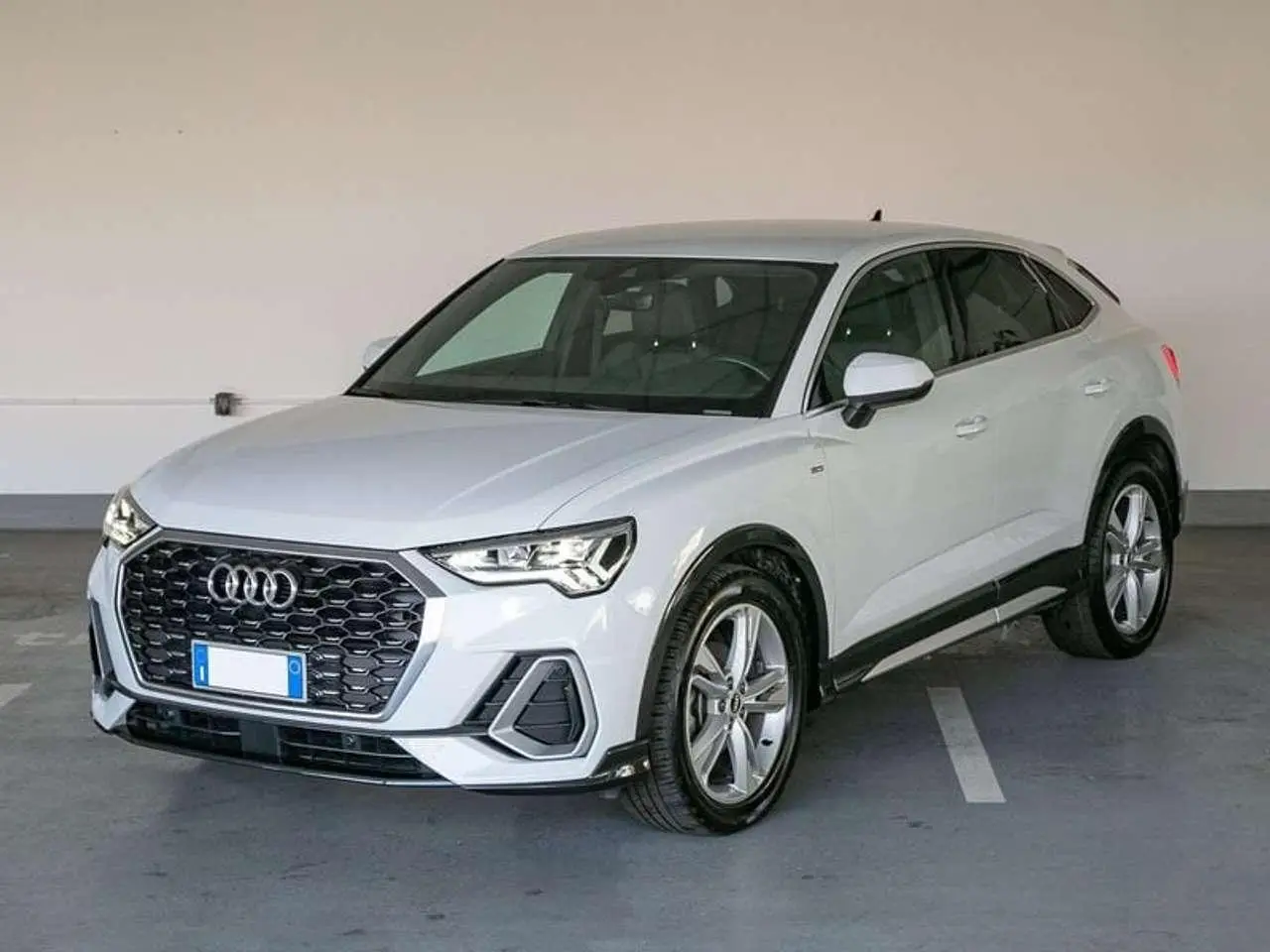 Photo 1 : Audi Q3 2021 Diesel