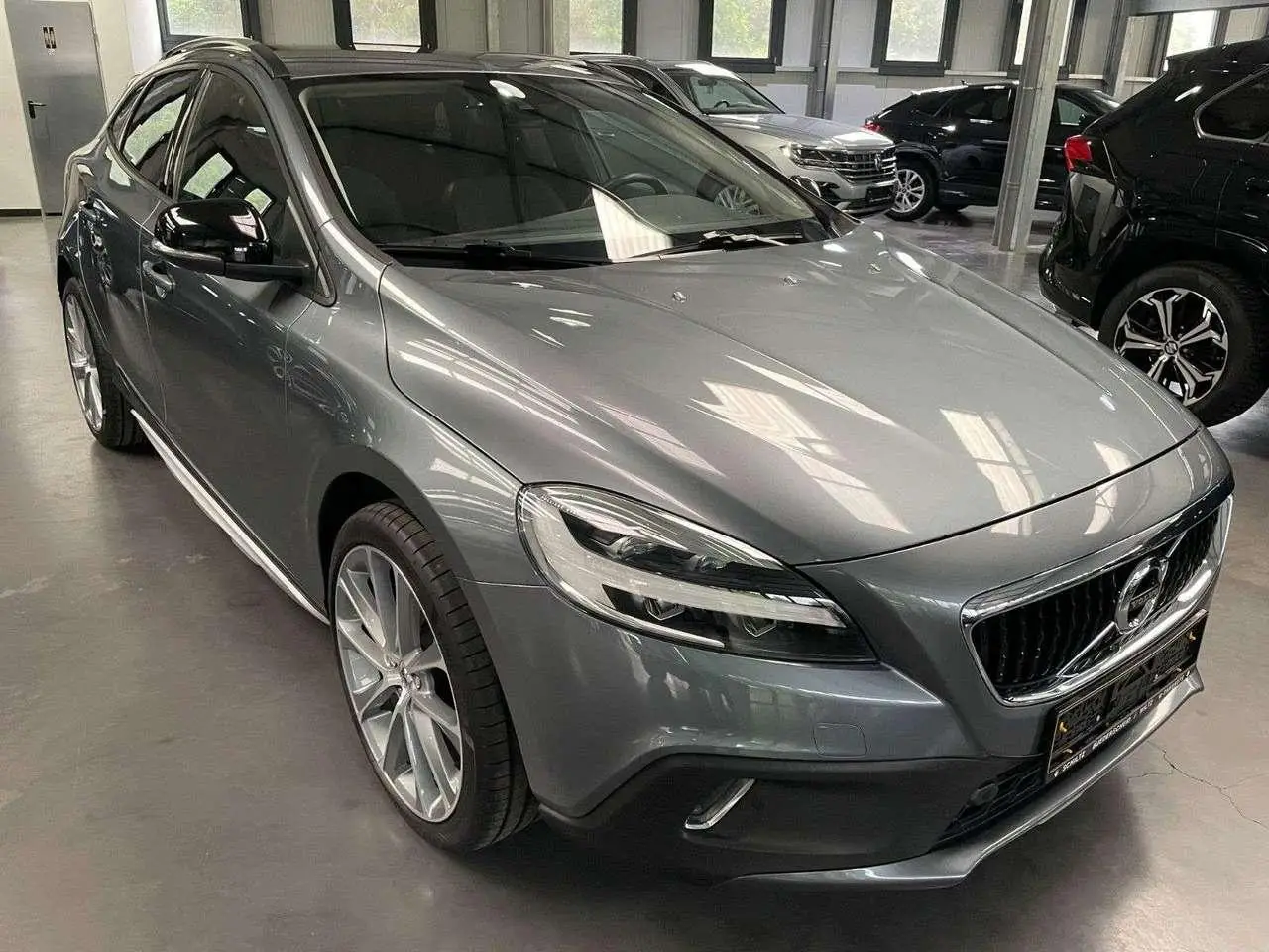 Photo 1 : Volvo V40 2017 Essence