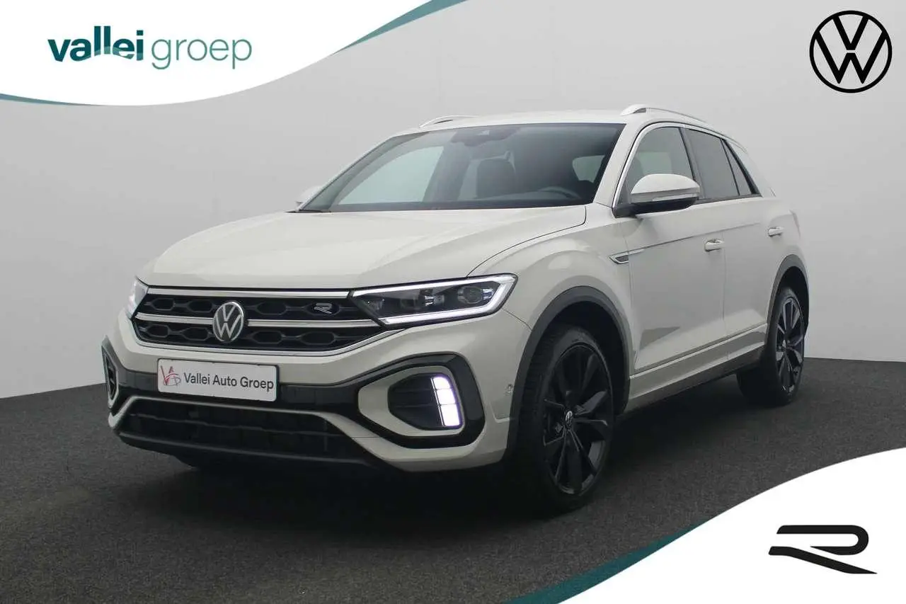 Photo 1 : Volkswagen T-roc 2023 Essence