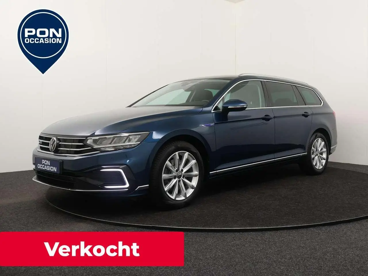 Photo 1 : Volkswagen Passat 2021 Hybrid