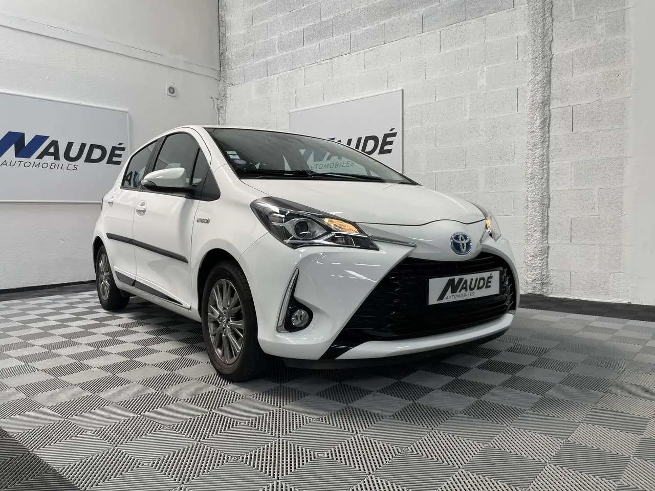 Photo 1 : Toyota Yaris 2019 Hybride