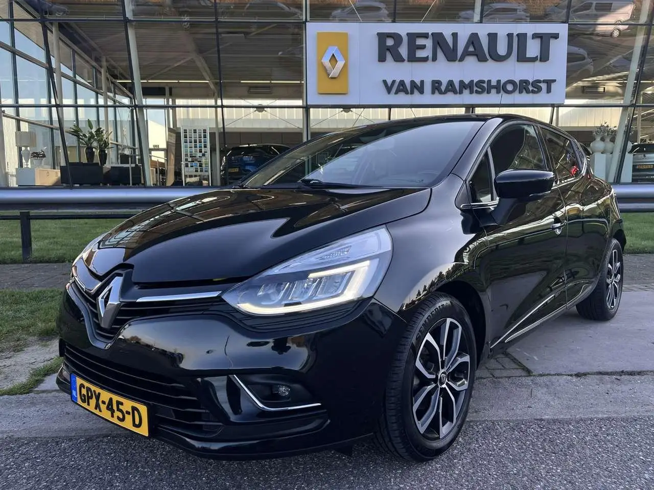 Photo 1 : Renault Clio 2019 Petrol