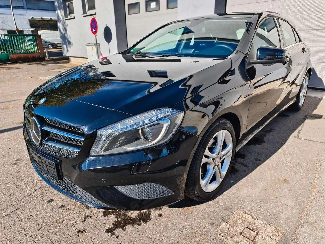 Photo 1 : Mercedes-benz Classe A 2015 Petrol