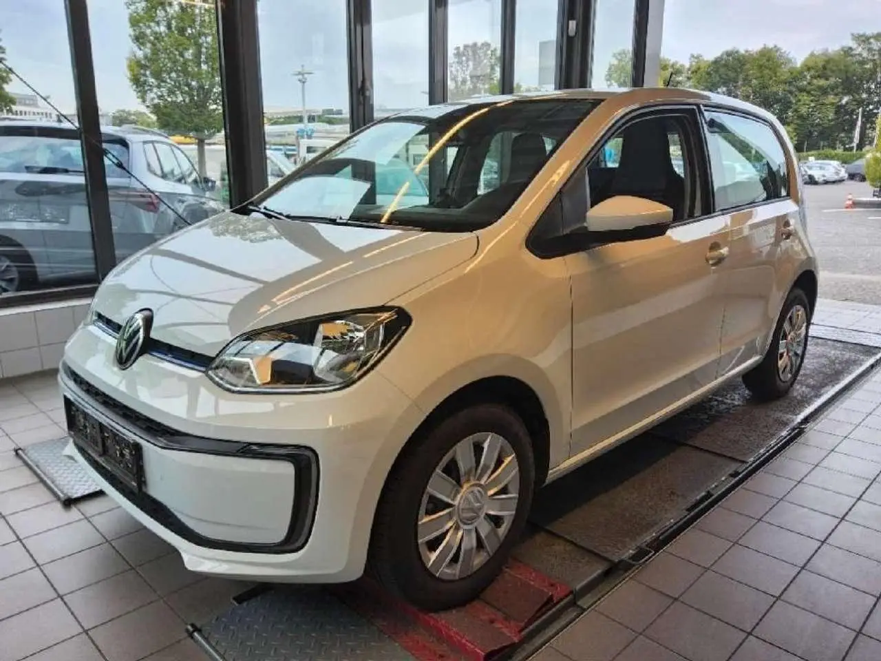 Photo 1 : Volkswagen Up! 2021 Électrique