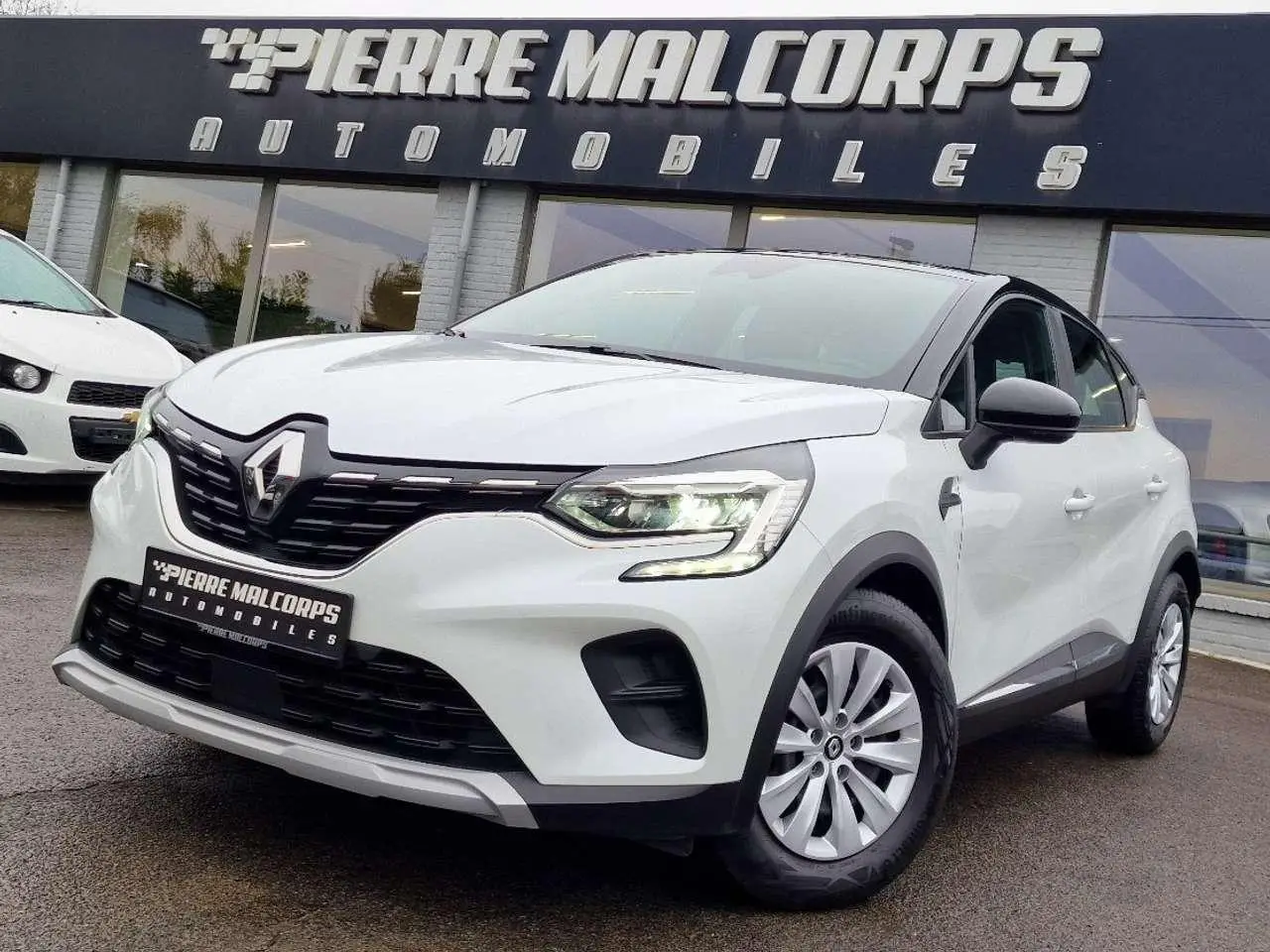 Photo 1 : Renault Captur 2021 Essence