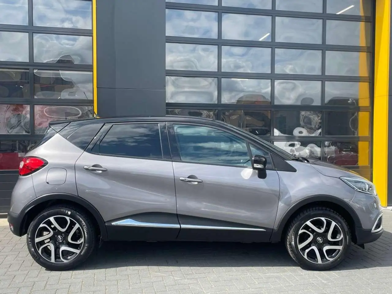 Photo 1 : Renault Captur 2017 Petrol