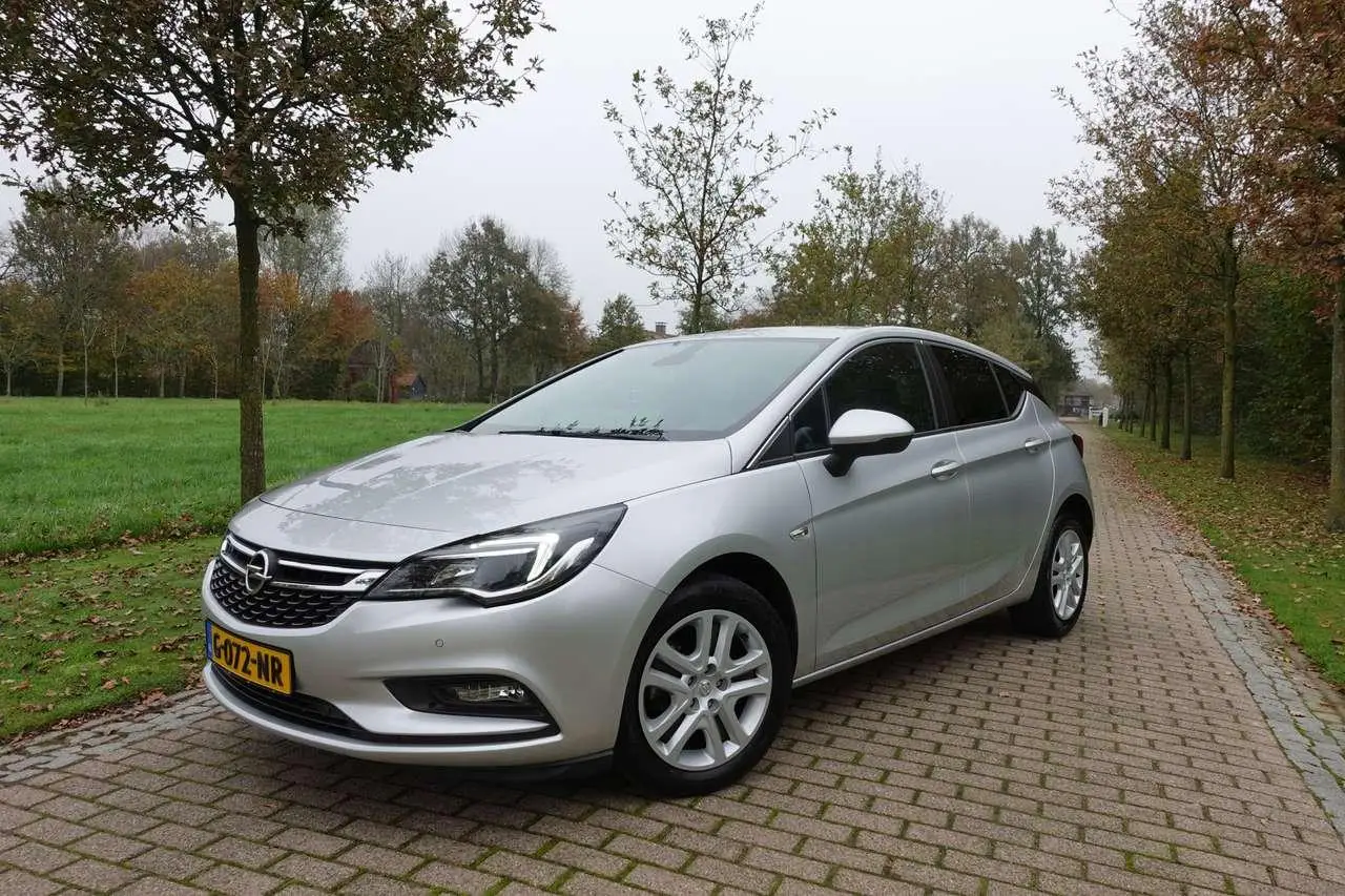 Photo 1 : Opel Astra 2019 Essence