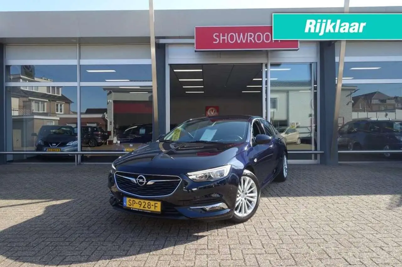 Photo 1 : Opel Insignia 2018 Petrol