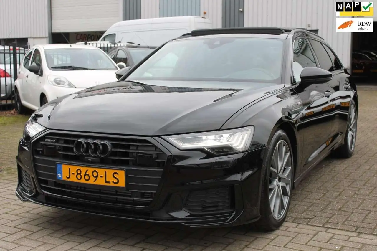 Photo 1 : Audi A6 2019 Hybride