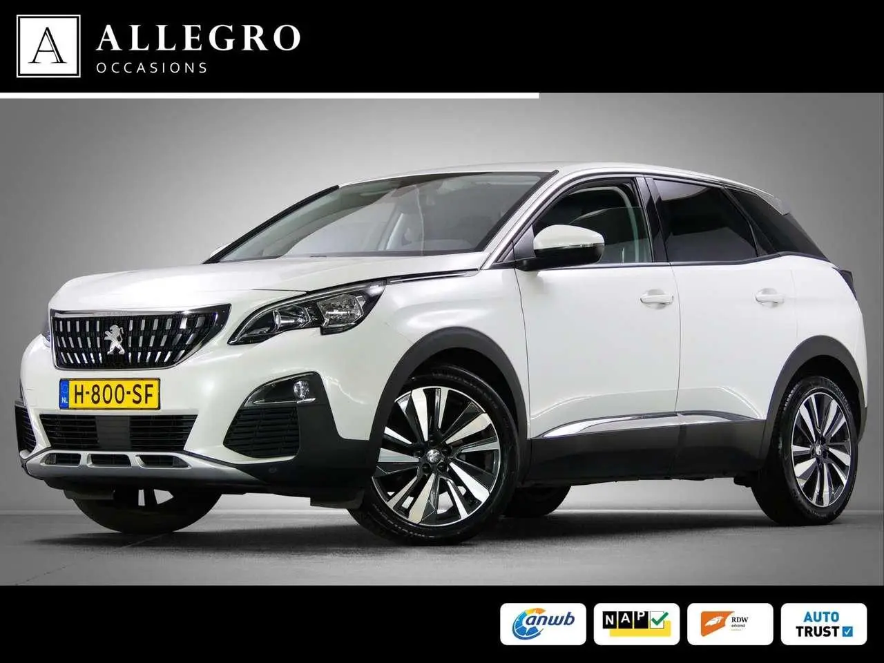 Photo 1 : Peugeot 3008 2020 Petrol