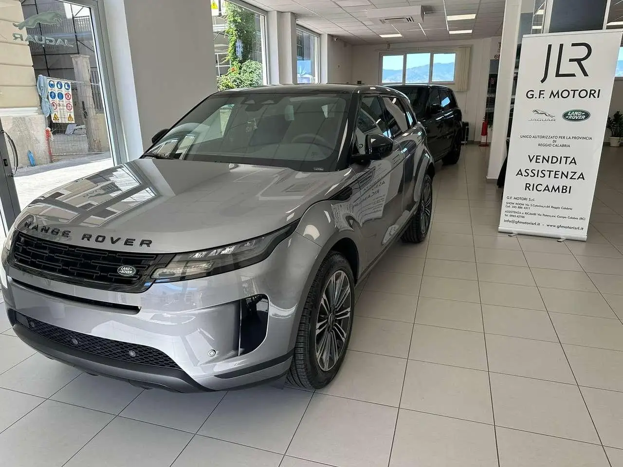 Photo 1 : Land Rover Range Rover Evoque 2024 Hybride