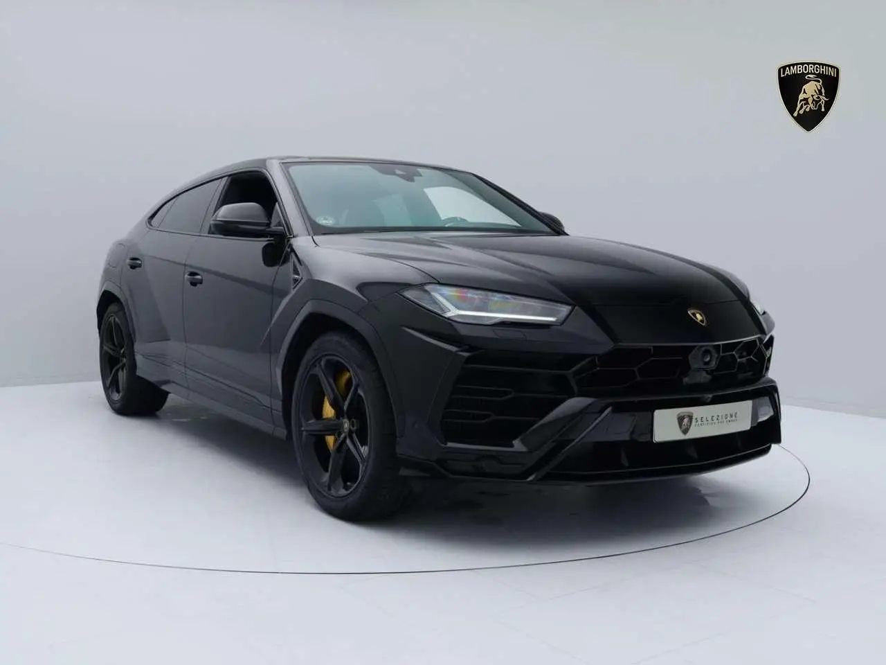 Photo 1 : Lamborghini Urus 2019 Essence