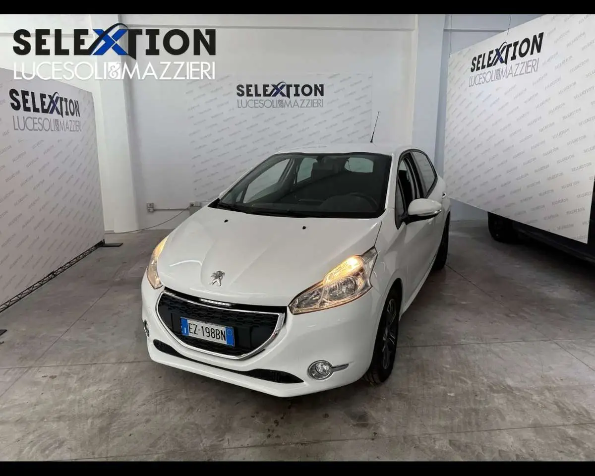 Photo 1 : Peugeot 208 2015 Diesel