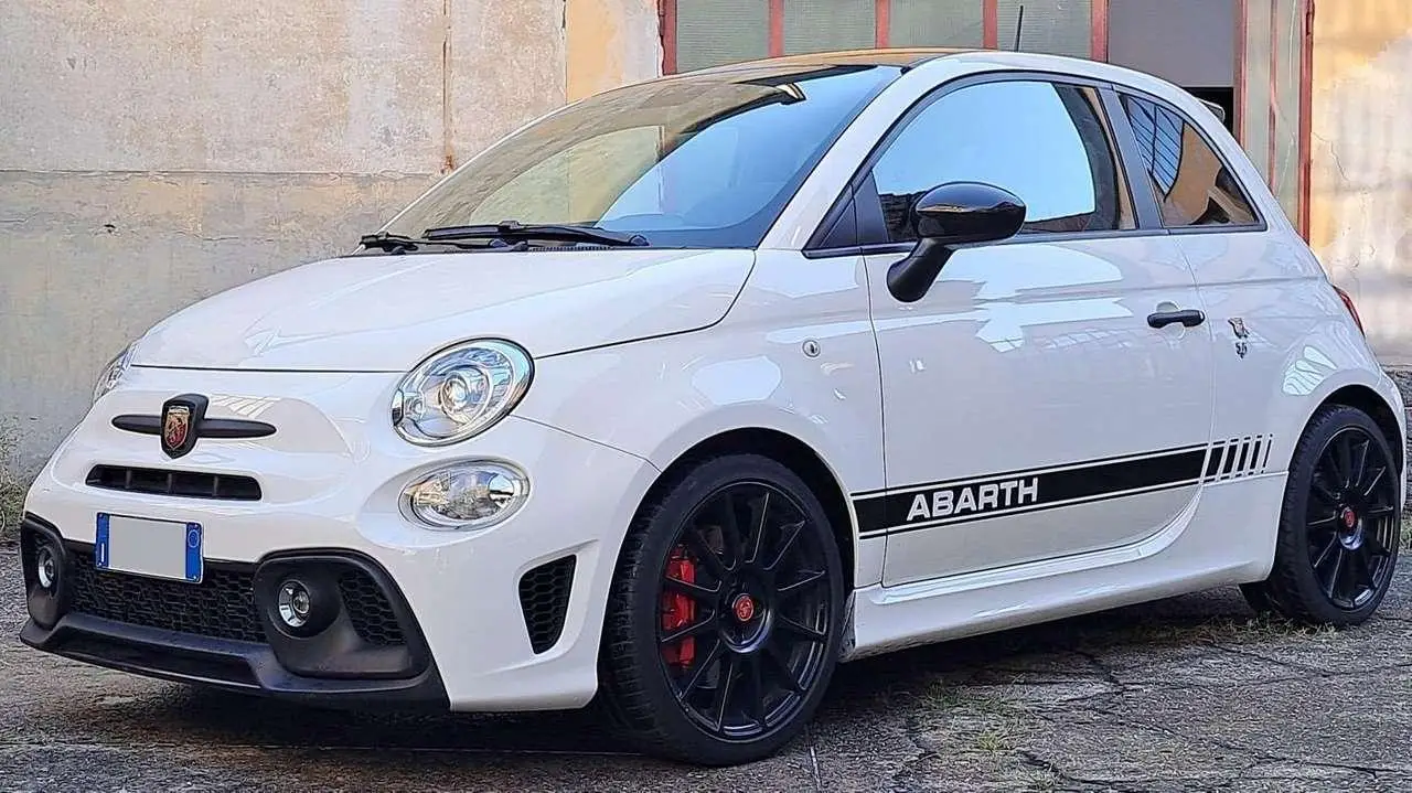 Photo 1 : Abarth 595 2021 Petrol