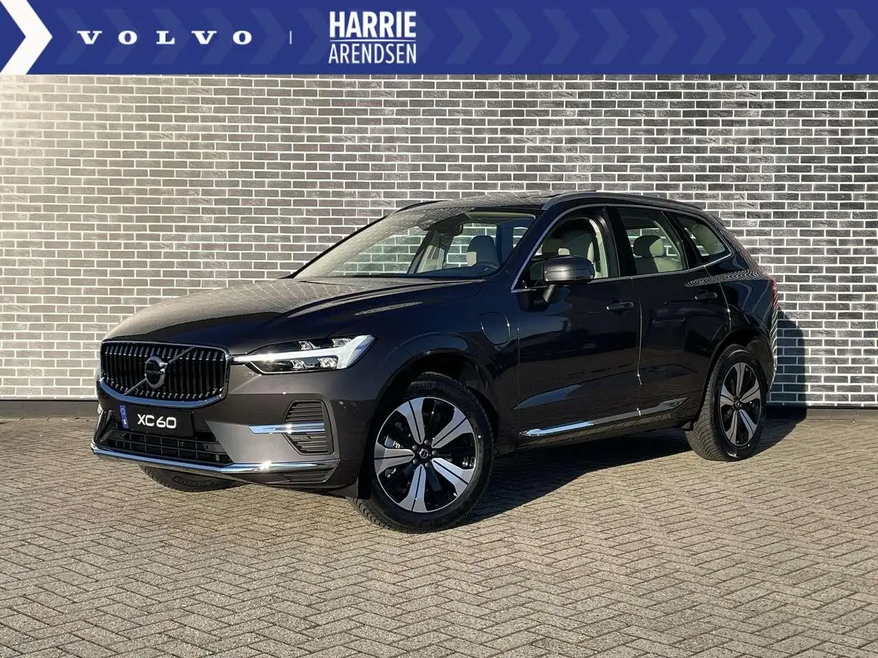 Photo 1 : Volvo Xc60 2024 Petrol